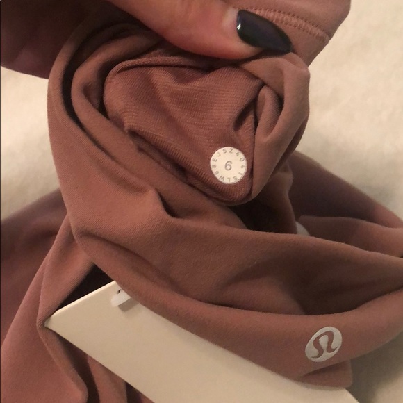 🔴SOLD🔴 Lululemon align 7/8 pant in Spanish rose - Picture 6 of 6